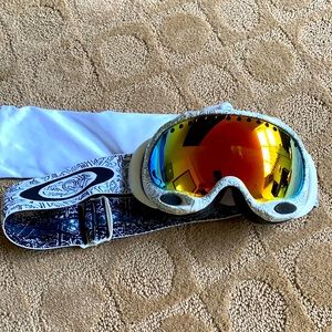 Oakley Goggles. Shawn White Limited Edition model